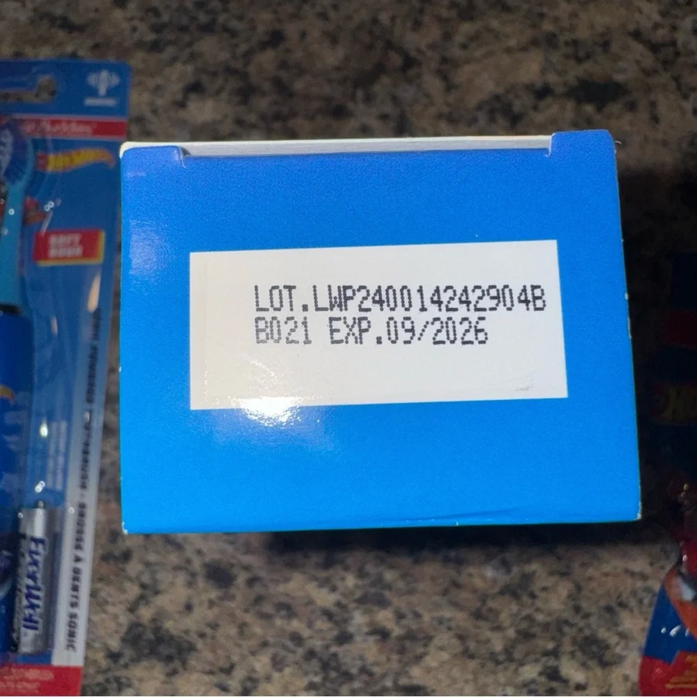 Hot Wheels Kids Dental Care Set Blue toothpaste electric sonic brush flossers
